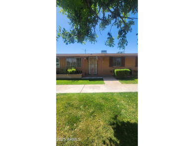 Discover this cozy home in Oakmont Palms. Open layout with on Sun City North Golf Course in Arizona - for sale on GolfHomes.com, golf home, golf lot
