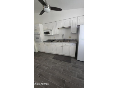 Discover this cozy home in Oakmont Palms. Open layout with on Sun City North Golf Course in Arizona - for sale on GolfHomes.com, golf home, golf lot