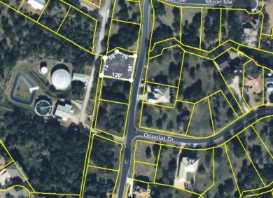Don't miss out on this pretty wooded lot in Horseshoe Bay West on Apple Rock Golf Course - Horseshoe Bay in Texas - for sale on GolfHomes.com, golf home, golf lot