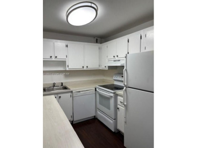 Priced to Sell Quickly! Don't miss this 2-bedroom, 2-bath on Addison Reserve in Florida - for sale on GolfHomes.com, golf home, golf lot