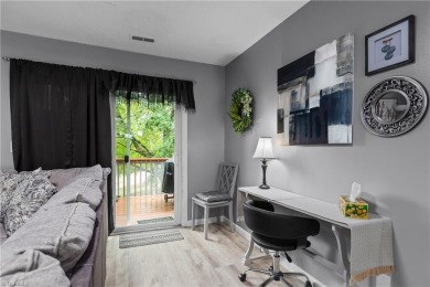 Charming Townhome w/Golf Course Views in Heather Hills! Welcome on Heather Hills Golf Course in North Carolina - for sale on GolfHomes.com, golf home, golf lot
