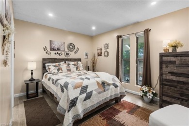 Charming Townhome w/Golf Course Views in Heather Hills! Welcome on Heather Hills Golf Course in North Carolina - for sale on GolfHomes.com, golf home, golf lot