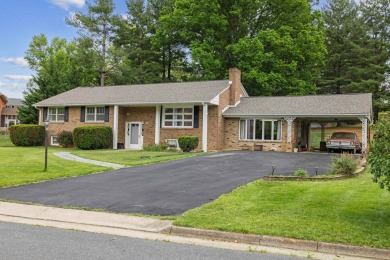 Spacious home with plenty of room to spread out. Nice brick home on Waynesboro Country Club in Virginia - for sale on GolfHomes.com, golf home, golf lot