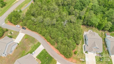 Build your dream home on this exceptional 0.32-acre high-and-dry on Edgewater Golf Club in South Carolina - for sale on GolfHomes.com, golf home, golf lot