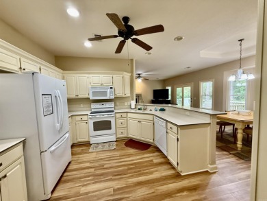 Discover comfort and convenience in this beautiful 3-bedroom on Coronado Golf Course in Arkansas - for sale on GolfHomes.com, golf home, golf lot