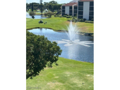 Fresh and Clean! 2 bedroom END unit on the 4th floor with great on The Landings Yacht, Golf and Tennis Club in Florida - for sale on GolfHomes.com, golf home, golf lot