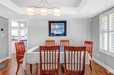 Take a look at this beautifully remodeled condo in a highly on Sundale Country Club in California - for sale on GolfHomes.com, golf home, golf lot