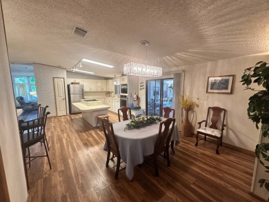 A well cared for 2 bedrooms, 2 bathrooms Palm Harbor home on the on Del Tura Golf and Country Club in Florida - for sale on GolfHomes.com, golf home, golf lot