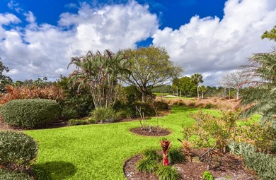 Like new! Bring your golf clubs, boat and your mother-in-law on Pipers Landing Country Club in Florida - for sale on GolfHomes.com, golf home, golf lot
