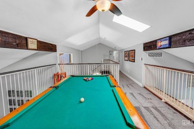 Take a look at this beautifully remodeled condo in a highly on Sundale Country Club in California - for sale on GolfHomes.com, golf home, golf lot