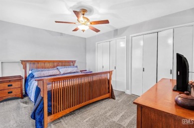 Take a look at this beautifully remodeled condo in a highly on Sundale Country Club in California - for sale on GolfHomes.com, golf home, golf lot