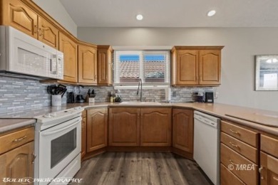 Welcome to 744 Pinnacle Ct, a stunning 3-bedroom, 4-bathroom on The Oasis Golf Club in Nevada - for sale on GolfHomes.com, golf home, golf lot