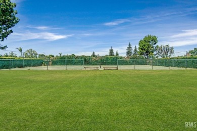 Take a look at this beautifully remodeled condo in a highly on Sundale Country Club in California - for sale on GolfHomes.com, golf home, golf lot