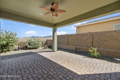 Beautiful 2-bedroom Plus Den Home In Quailwood Offering Stunning on Quail Wood Greens Golf Course in Arizona - for sale on GolfHomes.com, golf home, golf lot