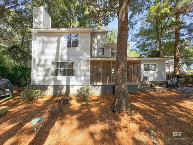 Immaculate, Move In Ready Golf Course Home. 3-bedroom, 2 on Lake Forest Yacht and Country Club in Alabama - for sale on GolfHomes.com, golf home, golf lot