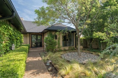 You'll love this one level home located on a beautiful on Quail Creek Golf and Country Club in Oklahoma - for sale on GolfHomes.com, golf home, golf lot