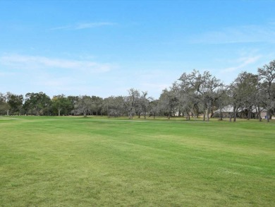 Discover this beautiful 4-bedroom, 4-bath home with a separate on Quicksand At Woodcreek Golf Club in Texas - for sale on GolfHomes.com, golf home, golf lot