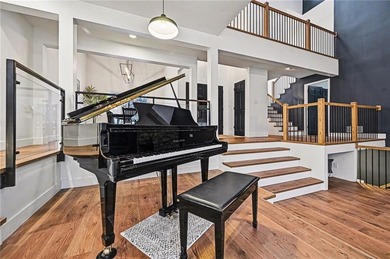 Welcome to a rare lakefront opportunity in the heart of Lee's on Lakewood Oaks Golf Club, Ltd. in Missouri - for sale on GolfHomes.com, golf home, golf lot