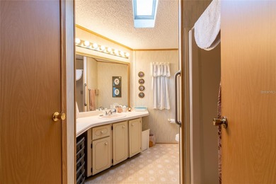 Welcome to this spacious 2-bedroom, 2-bath home located in a on Plantation Golf Club in Florida - for sale on GolfHomes.com, golf home, golf lot