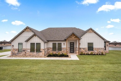 The luxurious details and functional layout of this new on Winter Creek Golf and Social Club in Oklahoma - for sale on GolfHomes.com, golf home, golf lot
