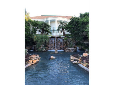 Welcome to this spacious 2-bedroom, 2-bath home located in a on Plantation Golf Club in Florida - for sale on GolfHomes.com, golf home, golf lot