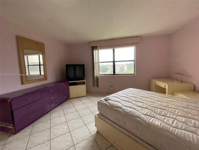 BEAUTIFULLY MAINTAINED 2 BED/2 BATH CONDO LOCATED IN THE SERENE on Sunrise Lakes Phase IV Golf Course in Florida - for sale on GolfHomes.com, golf home, golf lot