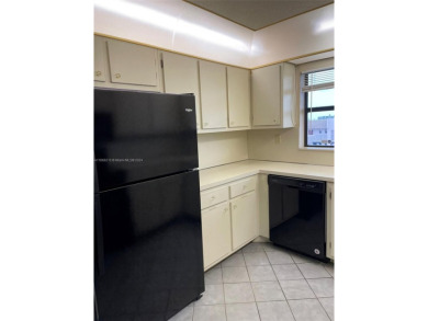 BEAUTIFULLY MAINTAINED 2 BED/2 BATH CONDO LOCATED IN THE SERENE on Sunrise Lakes Phase IV Golf Course in Florida - for sale on GolfHomes.com, golf home, golf lot