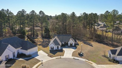 Like-new 3-bedroom, 2-bath home in Pinehurst of Lake Caroline on Lake Caroline Golf Club in Mississippi - for sale on GolfHomes.com, golf home, golf lot