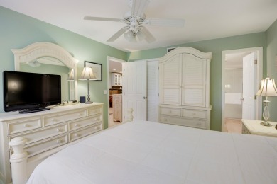 Welcome to this cozy, tastefully decorated 55+ first floor condo on Fountains Golf and Country Club in Florida - for sale on GolfHomes.com, golf home, golf lot