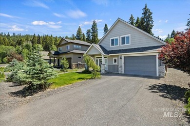 PRICE IMPROVEMENT! This beautiful home in the heart of McCall is on McCall Municipal Golf Course in Idaho - for sale on GolfHomes.com, golf home, golf lot