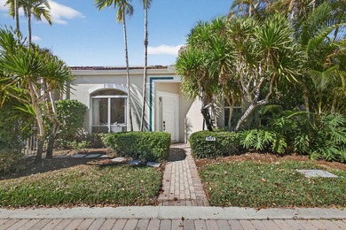 Welcome to this charming 3-bedroom, 2-bath townhouse located in on Ibis Golf and Country Club in Florida - for sale on GolfHomes.com, golf home, golf lot