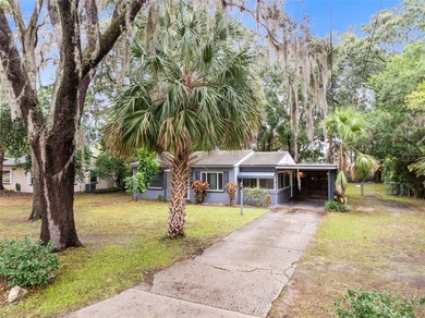 This adorable 2-bed, 1-bath College Park charmer is waiting for on Dubsdread Golf Course in Florida - for sale on GolfHomes.com, golf home, golf lot