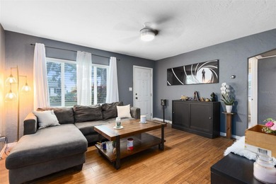 This adorable 2-bed, 1-bath College Park charmer is waiting for on Dubsdread Golf Course in Florida - for sale on GolfHomes.com, golf home, golf lot