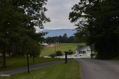 Come see this beautifully remodeled single family solidly built on Smoky Mountain Country Club in Tennessee - for sale on GolfHomes.com, golf home, golf lot