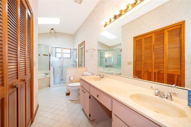 Spacious and well-maintained 3-bedroom, 2-bath Deltona home with on Deltona Golf Club in Florida - for sale on GolfHomes.com, golf home, golf lot