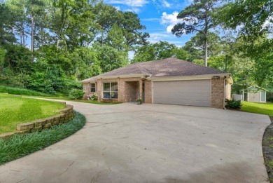 Welcome to your new home in the beautifully gated Hideaway Lake on Hide-A-Way Lake Golf Course in Texas - for sale on GolfHomes.com, golf home, golf lot
