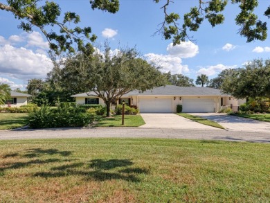 COMPLETELY UPDATED VILLA, LIGHT & BRIGHT, OPEN & AIRY TWO on Palm Aire Country Club of Sarasota in Florida - for sale on GolfHomes.com, golf home, golf lot