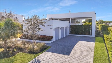 Live in luxury in this spectacular single-story residence on Bonaventure Country Club in Florida - for sale on GolfHomes.com, golf home, golf lot