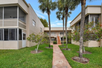 VERY NICE AND IMMACULATE UPDATED 2/2 ON SECOND FLOOR. KITCHEN on Kings Point Golf -Flanders Way in Florida - for sale on GolfHomes.com, golf home, golf lot