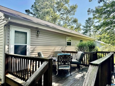 Bright  Cozy One-Level Home in Lake Monticello Discover easy on Lake Monticello Golf Course in Virginia - for sale on GolfHomes.com, golf home, golf lot