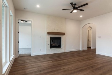BUILDER OFFERING A 2-1 INTEREST RATE BUYDOWN. Welcome to the on Heath Golf and Yacht Club in Texas - for sale on GolfHomes.com, golf home, golf lot