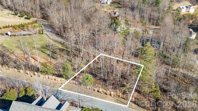 Fox Lair Crossings is a sought-after subdivision within the Town on Reems Creek Golf Club in North Carolina - for sale on GolfHomes.com, golf home, golf lot