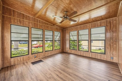 Stunning, completely remodeled 2-bedroom, 2-bathroom home with on Zellwood Station Country Club in Florida - for sale on GolfHomes.com, golf home, golf lot