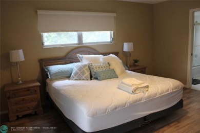 ESTATE SALE, MOTIVATED SELLER. GREAT OPPORTUNITY TO OWN A 2/2 on Wynmoor Golf Course in Florida - for sale on GolfHomes.com, golf home, golf lot