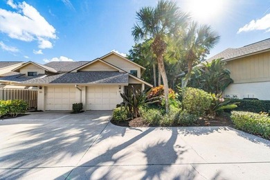 Welcome to your completely renovated dream 2/2 villa in the on Jonathans Landing Golf Club in Florida - for sale on GolfHomes.com, golf home, golf lot