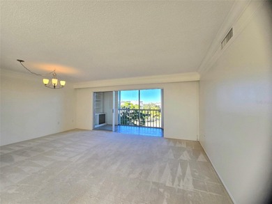 One or more photo(s) has been virtually staged. Ideal on Pinebrook/Ironwood Golf Course in Florida - for sale on GolfHomes.com, golf home, golf lot