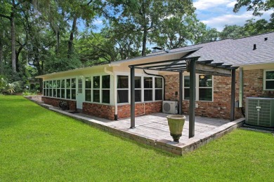 On over half an acre on a desirable corner lot in the Killearn on Killearn Country Club and Inn in Florida - for sale on GolfHomes.com, golf home, golf lot