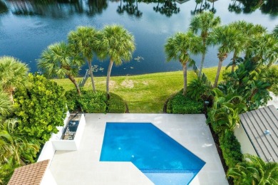 Don't miss this newly renovated Patio B in Frenchman's Creek on on Frenchmans Creek Country Club in Florida - for sale on GolfHomes.com, golf home, golf lot