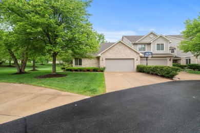 Immaculately maintained and rarely available all-brick RANCH on Ruffled Feathers Golf Club in Illinois - for sale on GolfHomes.com, golf home, golf lot
