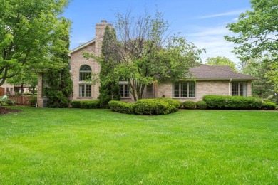 Immaculately maintained and rarely available all-brick RANCH on Ruffled Feathers Golf Club in Illinois - for sale on GolfHomes.com, golf home, golf lot